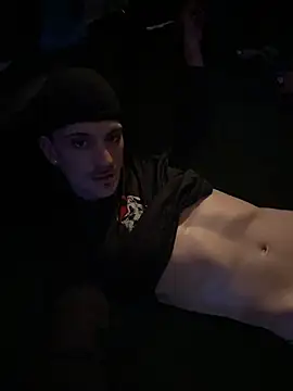 Snapshot of Polaroid_White chatting on 14, 11, 2025 Polaroid White online show from 14, 11, 2025