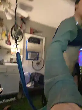 Snapshot of Polaroid_White chatting on 21, 11, 2025 Polaroid White online show from 21, 11, 2025