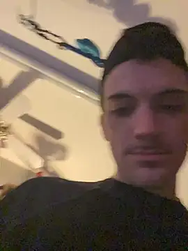 Snapshot of Polaroid_White chatting on 23, 11, 2025 Polaroid White online show from 23, 11, 2025