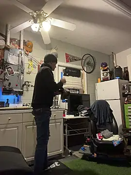 Snapshot of Polaroid_White chatting on 27, 11, 2025 Polaroid White online show from 27, 11, 2025