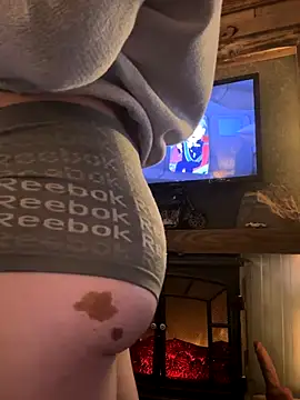 Snapshot of Polaroid_White chatting on 28, 11, 2025 Polaroid White online show from 28, 11, 2025