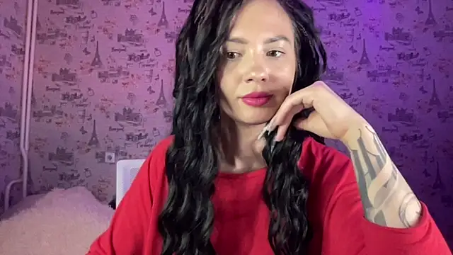 Just Scarlet  online show from 25, 9, 2025