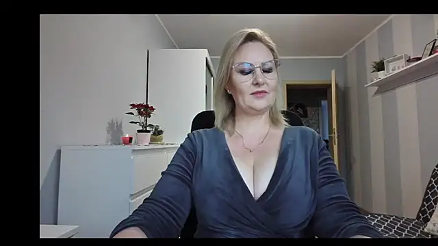 DianaLive online show from 16, 12, 2025