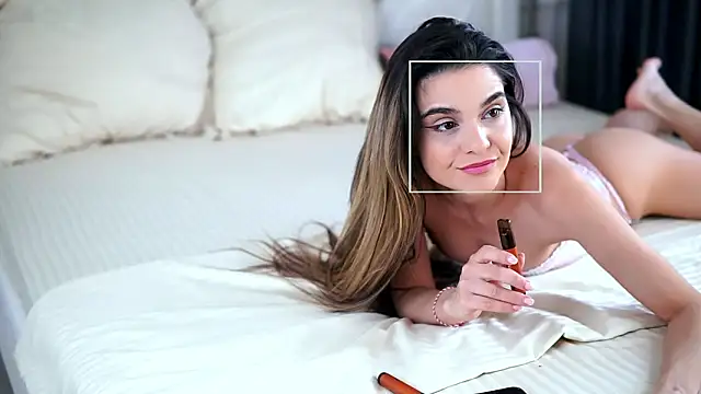 Snapshot of RobertaRosetti chatting on 8, 3, 2026 RobertaRosetti online show from 8, 3, 2026