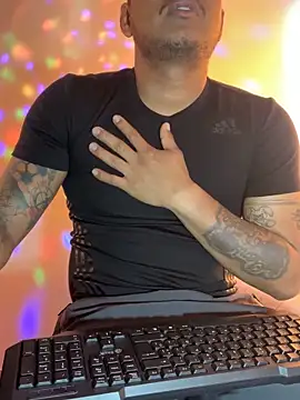 Snapshot of Saipuer31 chatting on 6, 2, 2026 Saipuer31 online show from 6, 2, 2026