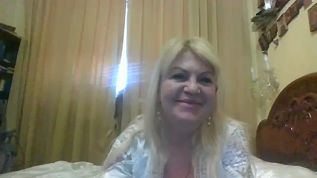 Snapshot of Heidi-Helga chatting on 4, 11, 2025 Heidi-Helga online show from 4, 11, 2025