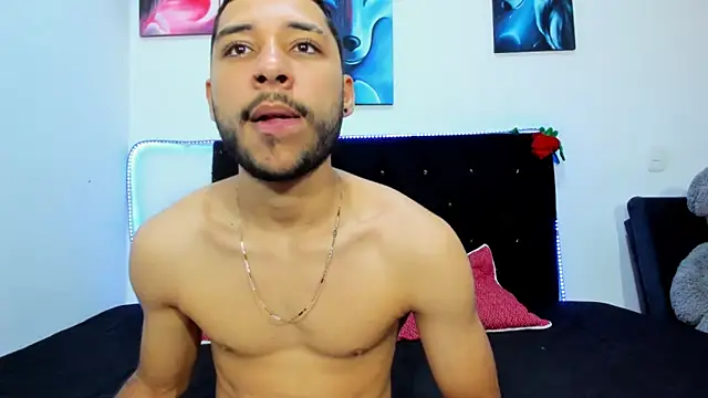 Snapshot of MarcusRosse chatting on 19, 12, 2025 MarcusRosse online show from 19, 12, 2025