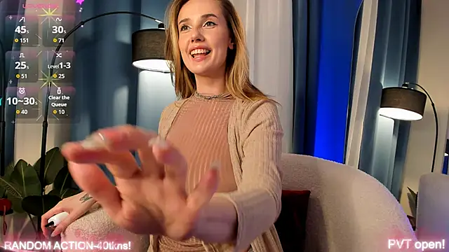 luna joy  online show from 9, 10, 2025