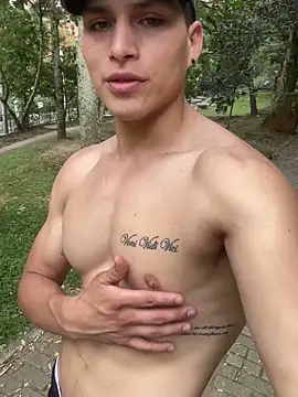 Snapshot of MaxxxSteil chatting on 10, 3, 2025 MaxxxSteil online show from 10, 3, 2025