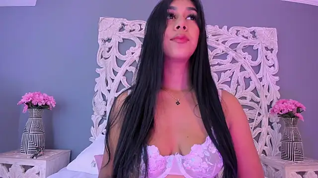 Snapshot of AnnieGibbyns chatting on 19, 6, 2026 AnnieGibbyns online show from 19, 6, 2026