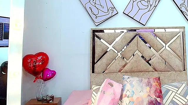 ZaraRousse online show from 4, 12, 2025