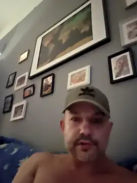 Snapshot of Gaybud chatting on 13, 9, 2025 Gaybud online show from 13, 9, 2025