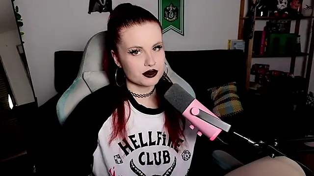 Della Ideal online show from 30, 11, 2025