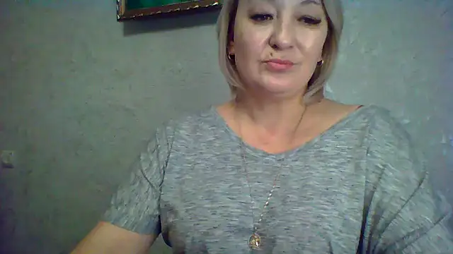 Snapshot of ArielXLoveresss chatting on 8, 11, 2025 ArielXLoveresss online show from 8, 11, 2025