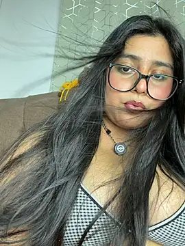 virginbrunette99 online show from 16, 4, 2026