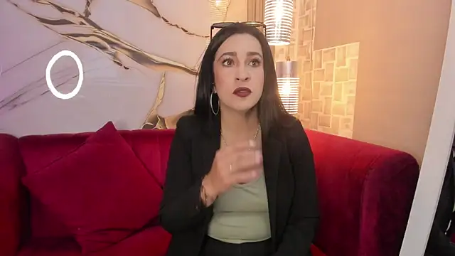 Bella williamss  online show from 10, 11, 2025