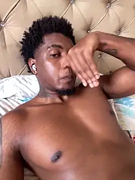 Snapshot of LOGAN_DRAKE chatting on 3, 3, 2025 LOGAN DRAKE online show from 3, 3, 2025