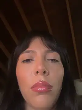 Snapshot of OhPolie_ chatting on 4, 3, 2025 OhPolie online show from 4, 3, 2025