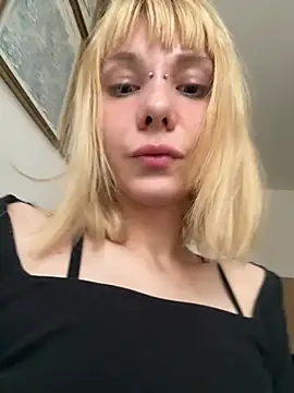 Snapshot of Cherry_Bite chatting on 1, 8, 2026 Cherry Bite online show from 1, 8, 2026