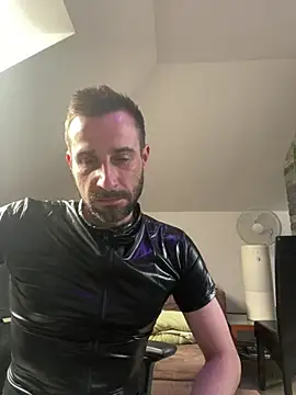 Snapshot of gryzoon chatting on 23, 4, 2026 gryzoon online show from 23, 4, 2026