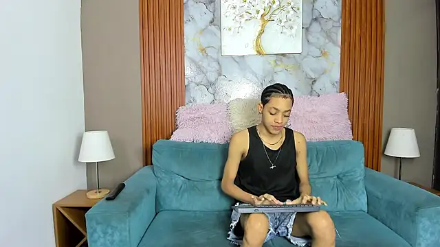 Snapshot of KING_OFF_BOYS chatting on 18, 4, 2026 KING OFF BOYS online show from 18, 4, 2026