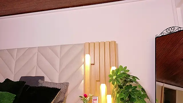 Anaise latif online show from 30, 9, 2025