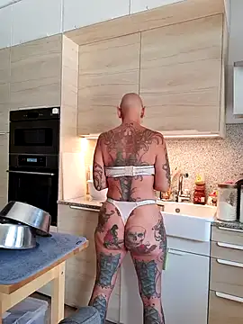 Emma Milf25 online show from 23, 5, 2026