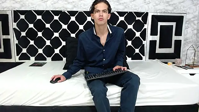 Maximoherrera 16 online show from 27, 2, 2025