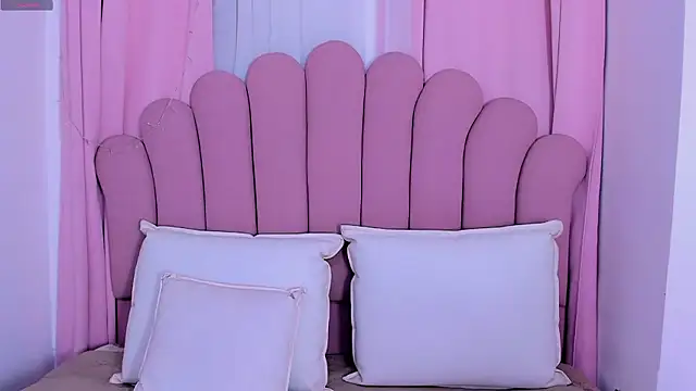 Snapshot of PaolaB_g chatting on 14, 3, 2026 PaolaB g online show from 14, 3, 2026