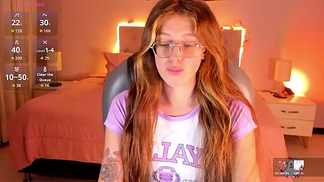 Snapshot of Emily_Warren_ chatting on 9, 3, 2026 Emily Warren online show from 9, 3, 2026