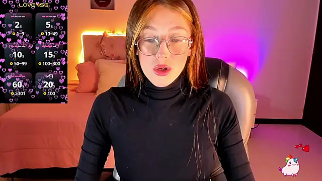 Snapshot of Emily_Warren_ chatting on 17, 3, 2026 Emily Warren online show from 17, 3, 2026