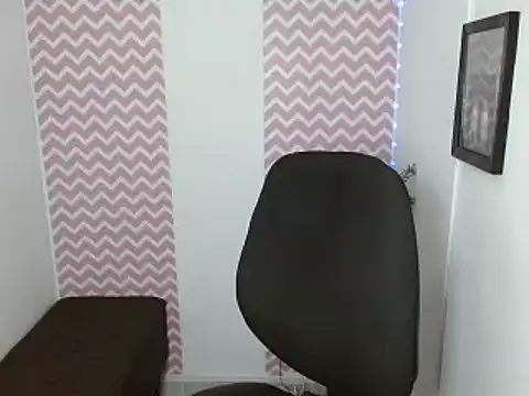 Snapshot of dayanacarson chatting on 4, 12, 2025 dayanacarson online show from 4, 12, 2025