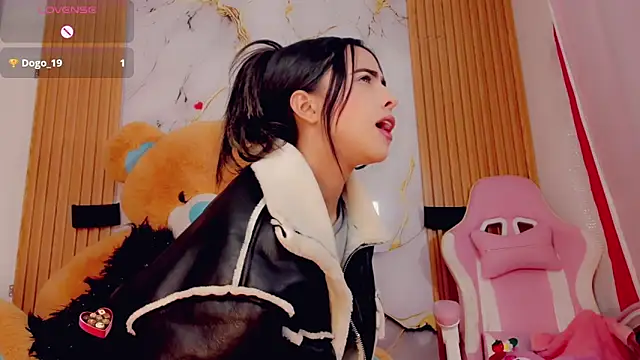 ValeriCardenas online show from 24, 9, 2025