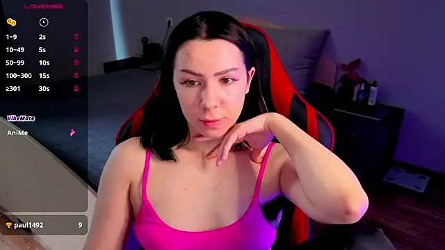 Snapshot of meganluss chatting on 13, 4, 2026 meganluss online show from 13, 4, 2026