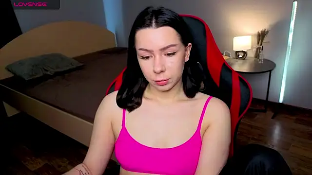Snapshot of meganluss chatting on 8, 5, 2026 meganluss online show from 8, 5, 2026