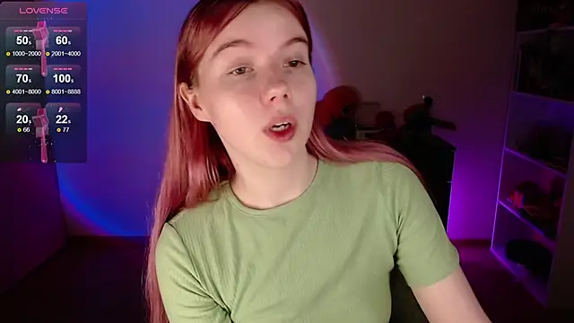 Strawberry juli online show from 23, 11, 2025