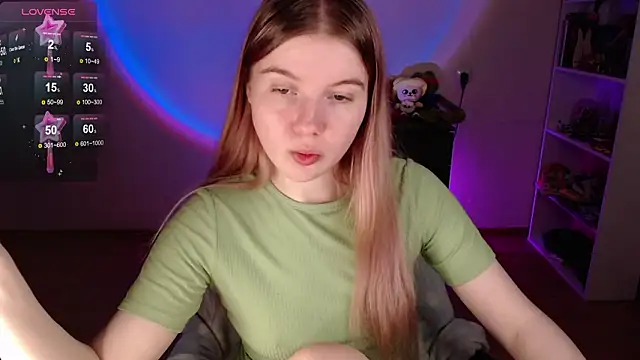 Snapshot of Strawberry_juli chatting on 16, 2, 2026 Strawberry juli online show from 16, 2, 2026