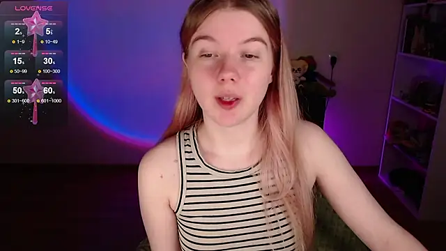 Snapshot of Strawberry_juli chatting on 12, 3, 2026 Strawberry juli online show from 12, 3, 2026