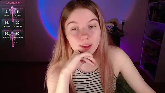 Snapshot of Strawberry_juli chatting on 14, 3, 2026 Strawberry juli online show from 14, 3, 2026