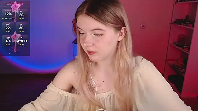 Snapshot of Strawberry_juli chatting on 8, 4, 2026 Strawberry juli online show from 8, 4, 2026