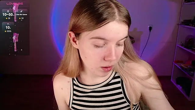 Snapshot of Strawberry_juli chatting on 21, 4, 2026 Strawberry juli online show from 21, 4, 2026