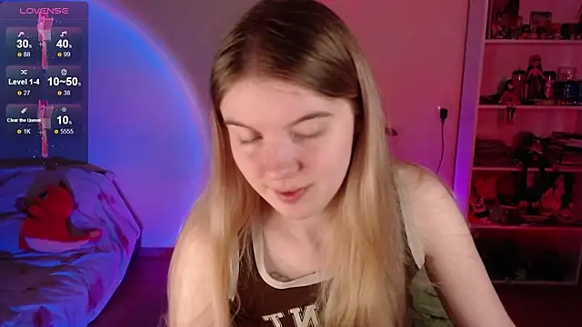 Snapshot of Strawberry_juli chatting on 19, 5, 2026 Strawberry juli online show from 19, 5, 2026