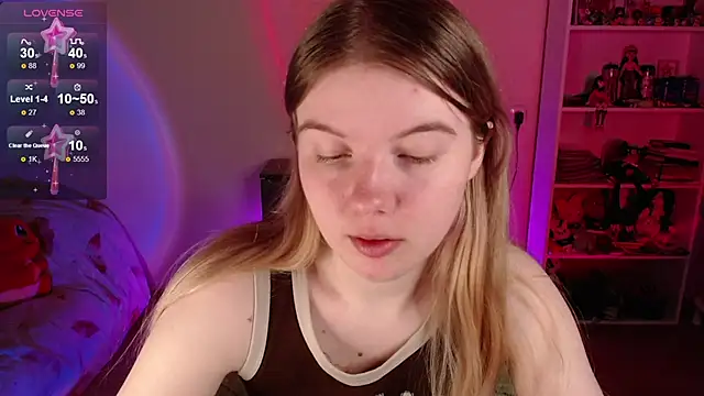 Snapshot of Strawberry_juli chatting on 20, 5, 2026 Strawberry juli online show from 20, 5, 2026
