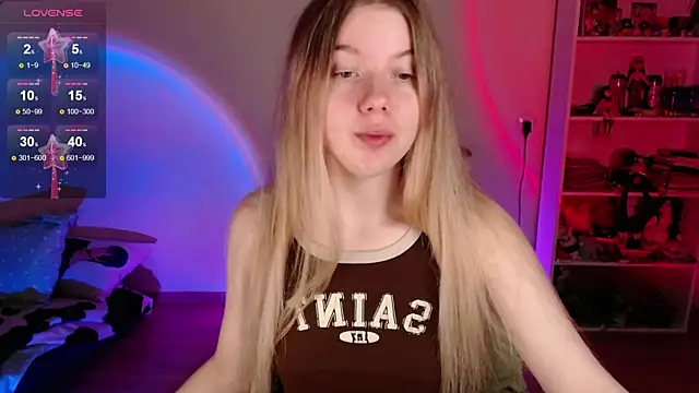 Snapshot of Strawberry_juli chatting on 23, 5, 2026 Strawberry juli online show from 23, 5, 2026