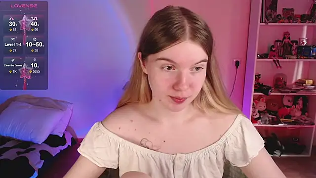 Snapshot of Strawberry_juli chatting on 18, 6, 2026 Strawberry juli online show from 18, 6, 2026