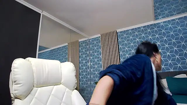 Snapshot of zoeylarkens chatting on 25, 11, 2025 zoeylarkens online show from 25, 11, 2025