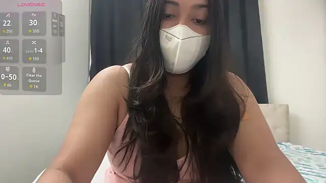 Snapshot of oviyakalra chatting on 16, 12, 2025 oviyakalra online show from 16, 12, 2025