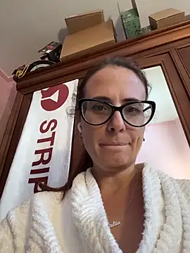 Snapshot of NataKitten chatting on 29, 10, 2025 NataKitten online show from 29, 10, 2025