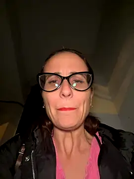 Snapshot of NataKitten chatting on 4, 12, 2025 NataKitten online show from 4, 12, 2025