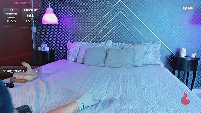 Aleja bloom online show from 9, 4, 2026